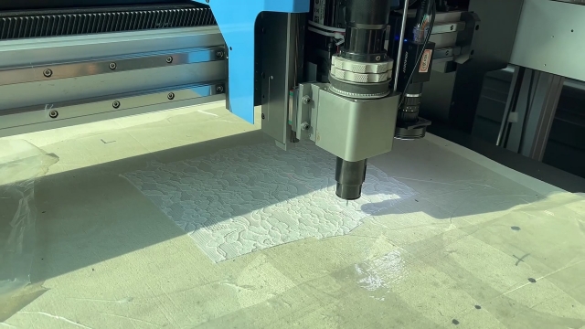 蕾絲鞋面切割機