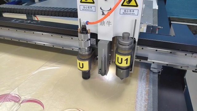鞋材小多層裁剪機