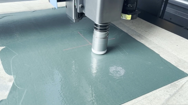 內衣面料切割機