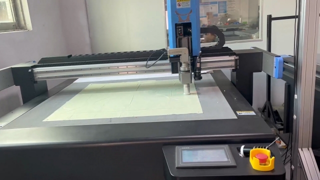 無紡布視覺定位切割機