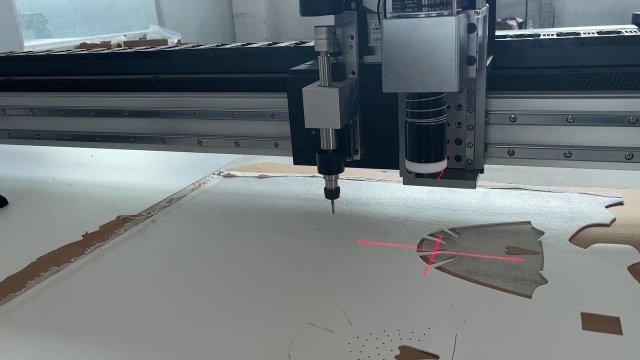 皮革沖孔切割機